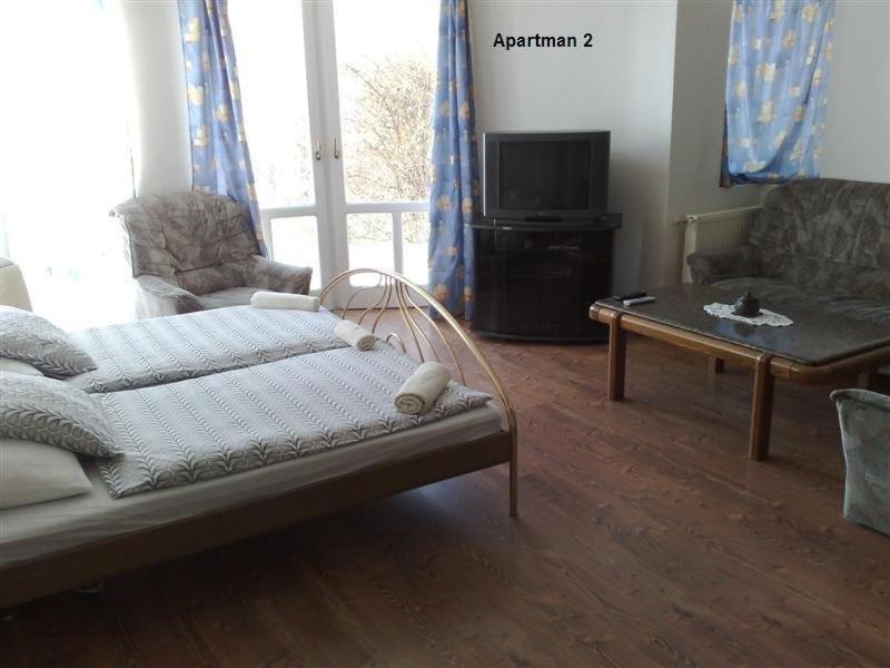 Marci Villa Pécs Zimmer foto
